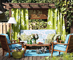 Уютна градинска стая